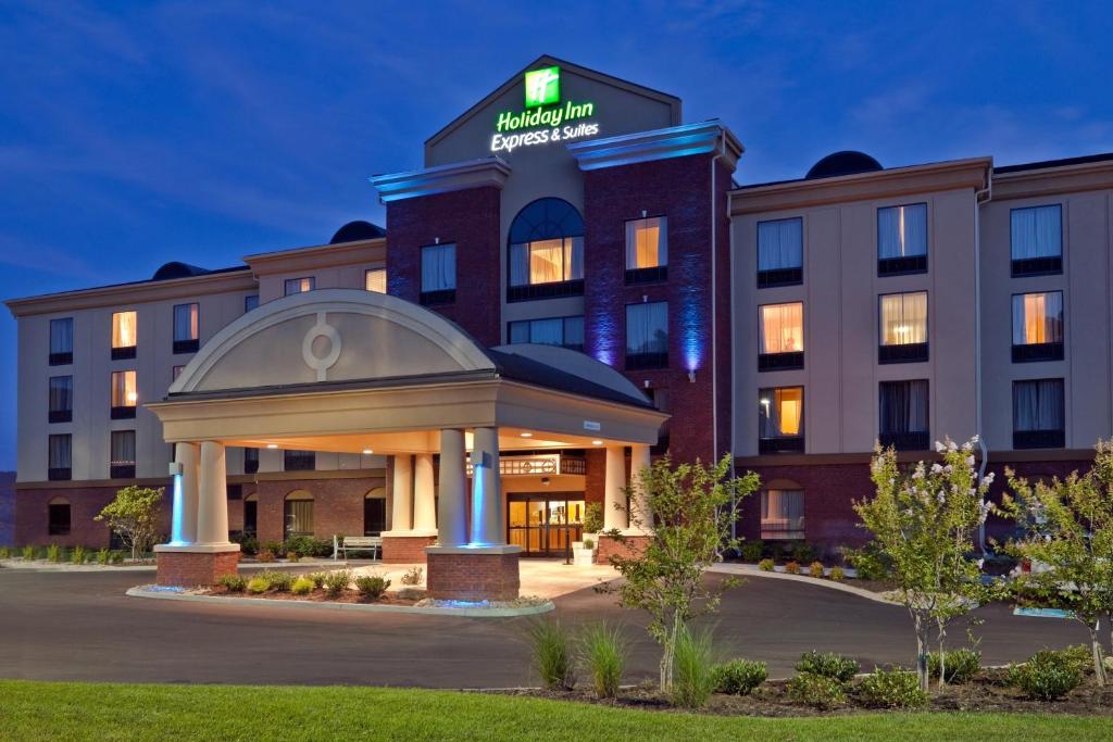 Holiday Inn Express Hotel & Suites Kodak East-Sevierville an IHG Hotel - main image