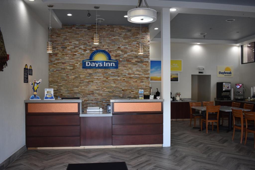 Days Inn by Wyndham Kodak/Sevierville Intrstate SmokeyMntns - image 7