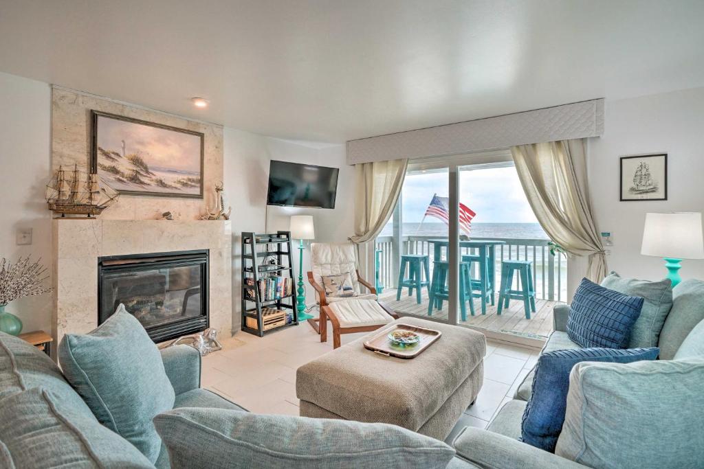 Ocean Dunes Kure Beach Condo with Balcony and Pool - main image