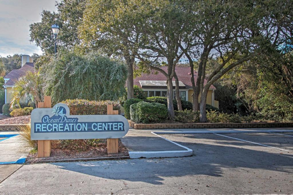 Ocean Dunes Kure Beach Condo with Balcony and Pool - image 3