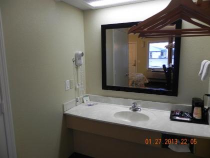 Relax Inn and Suites Kuttawa - image 14