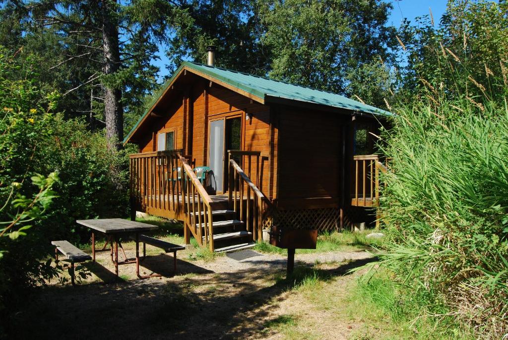 La Conner Camping Resort Cabin 7 - image 2