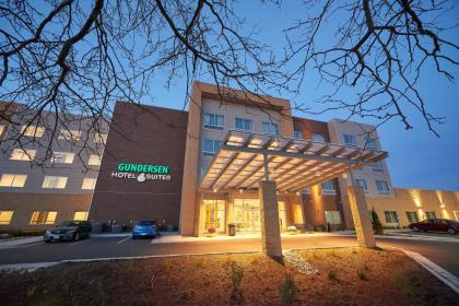 Gundersen Hotel And Suites La Crosse