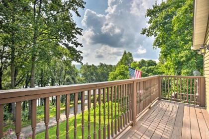 Duplex with Deck 30-Foot Boat Slip and Lake Views! - image 4