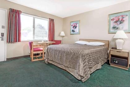 Travelodge by Wyndham La Grande - image 5