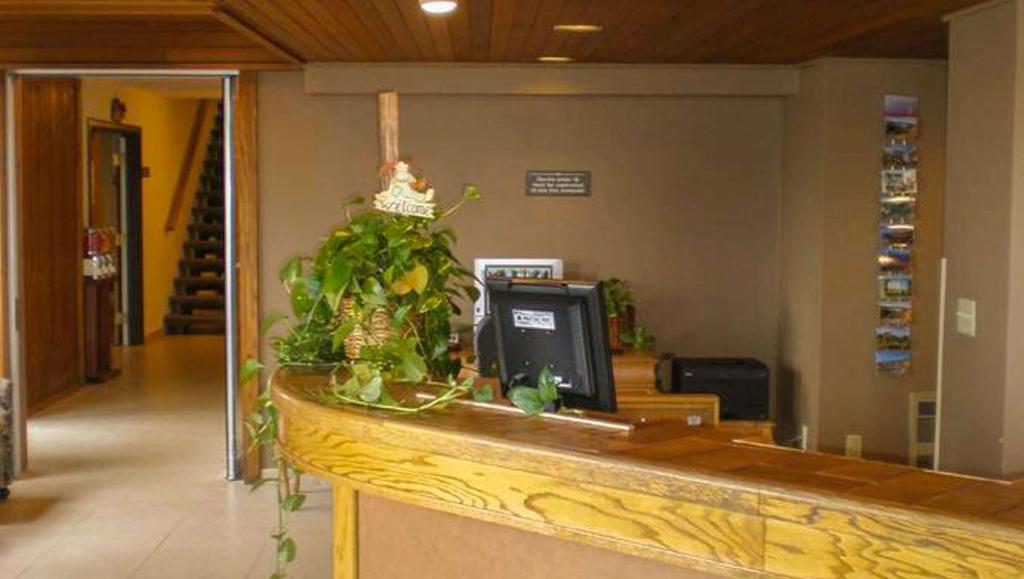 The La Grande Inn - image 5