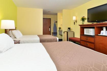 Americas Best Value Sandman Inn - image 4