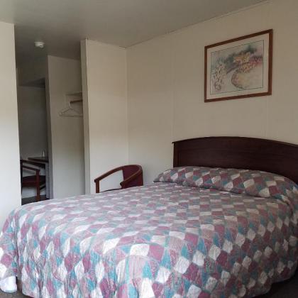 Greenwell Motel - image 4
