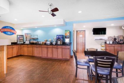 Baymont by Wyndham LaGrange - image 14