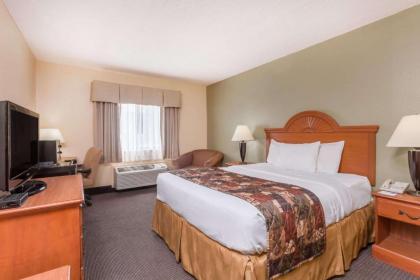 Baymont by Wyndham LaGrange - image 15