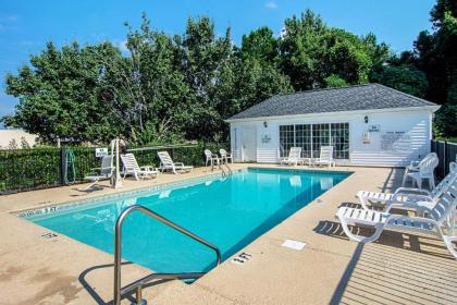 Quality Inn Lagrange - image 12