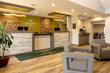 Quality Inn Lagrange - image 9