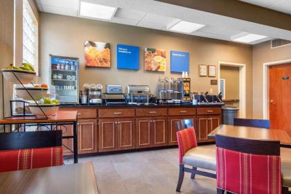 Comfort Inn & Suites LaGrange - image 14
