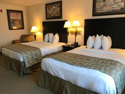 Wingate by Wyndham LaGrange - image 2
