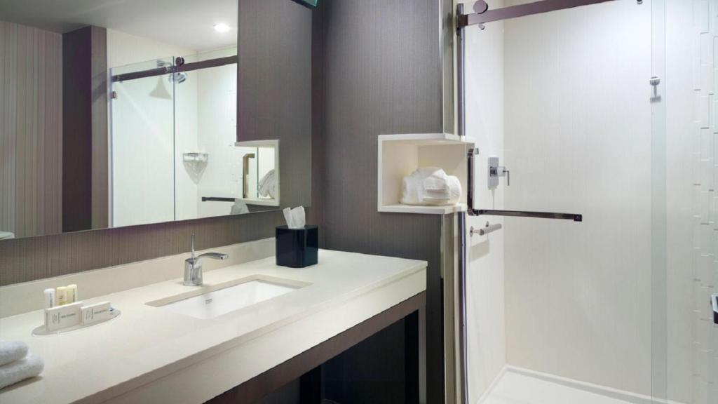 Courtyard by Marriott LaGrange - image 7