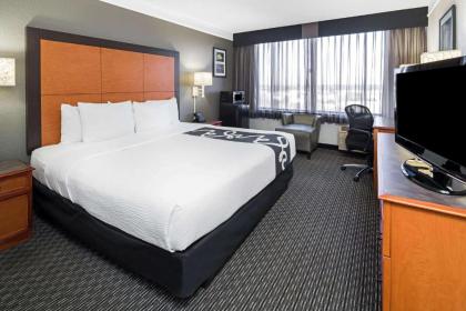 La Quinta by Wyndham Buena Park - image 9