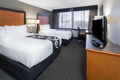 La Quinta by Wyndham Buena Park - image 10