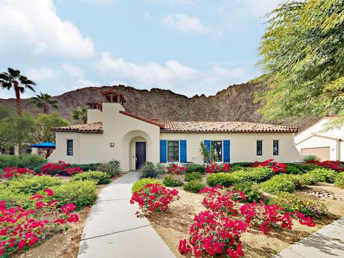 Gated Legacy Villa Condo Condo - main image
