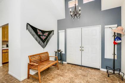 Tropical Retreat - image 15