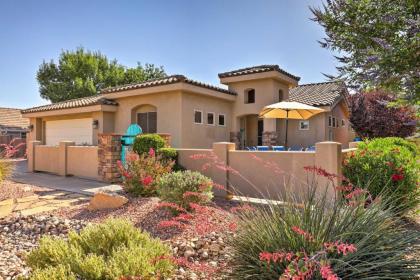 Home with mountain Views   Near Zion National Park Utah