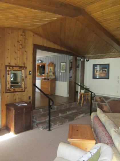 Dodgeton Creek Inn - image 7
