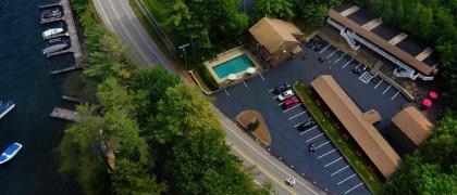 Birch Knoll Motel - image 5