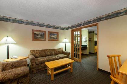 Cobblestone Hotel & Suites - Ladysmith - image 15