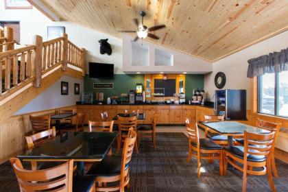 Cobblestone Hotel & Suites - Ladysmith - image 7