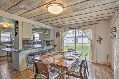 Eclectic Ladysmith Hideaway Hike and Hunt! - image 2