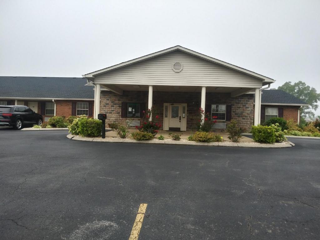 Hearthstone Inn - image 2