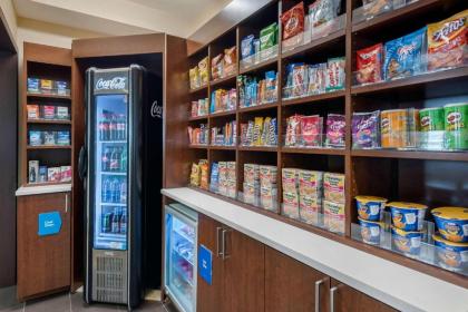 Comfort Suites Lafayette University Area - image 5