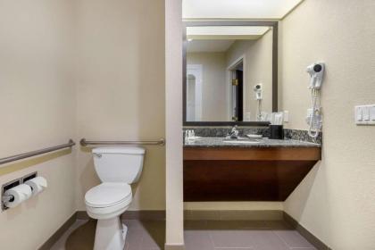 Comfort Suites Lafayette University Area - image 7