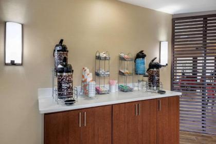 Comfort Suites Lafayette University Area - image 9