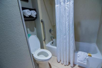 Best Western Plus Lafayette Hotel University Area - image 5