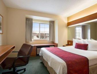 Days Inn & Suites by Wyndham Lafayette IN - image 5