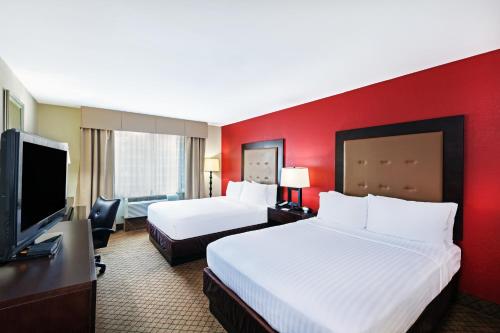 Holiday Inn Express Hotel & Suites Lafayette South an IHG Hotel - image 3