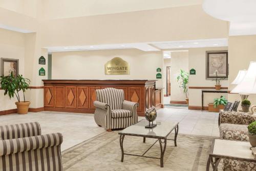 Wingate by Wyndham Lafayette Airport - image 3