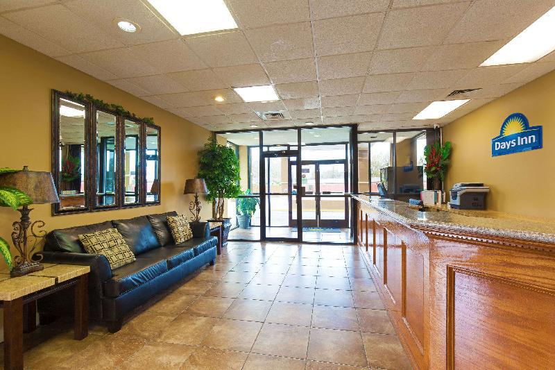 Days Inn by Wyndham Lafayette/University - image 4