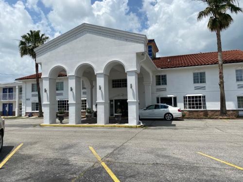 Kings Hotel - main image