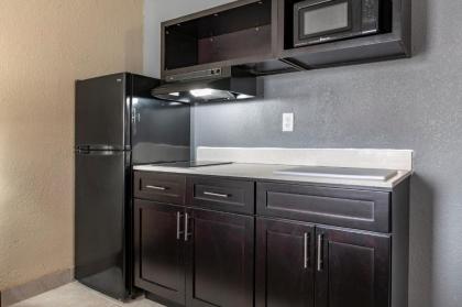 Suburban Extended Stay Hotel - image 12