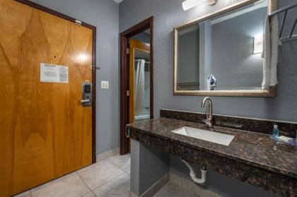 Suburban Extended Stay Hotel - image 2