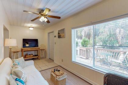 Lindas Cozy Duplex B Laguna Beach Florida