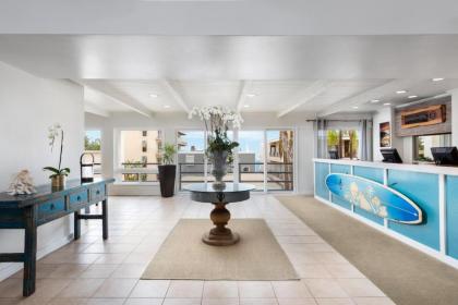 Pacific Edge Oceanfront Hotel - image 8