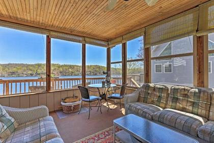 Grand Lakefront Home with Dock in The Hideout! - image 15