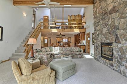 Grand Lakefront Home with Dock in The Hideout! - image 5