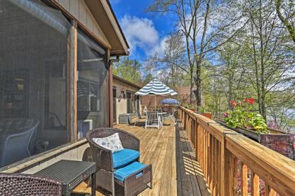 Grand Lakefront Home with Dock in The Hideout! - image 6