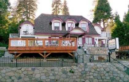 Arrowhead Lake Inn