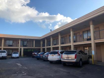 Days Inn by Wyndham Lake Charles - image 11