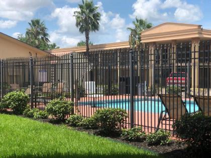 Days Inn by Wyndham Lake Charles - image 6