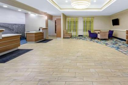 La Quinta by Wyndham Lake Charles Casino Area - image 15